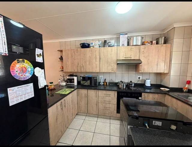 2 BEDROOM TOWNHOUSE FOR SALE IN NEW REDRUTH